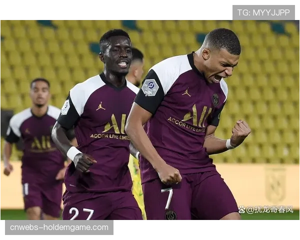 《法国足球》推出特刊,探讨法甲如何塑造全球时尚与足球的跨界风潮 《法国足球》推出特刊,探讨法甲如何塑造全球时尚与足球的跨界风潮